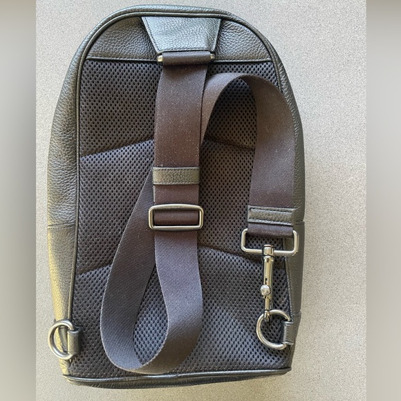 Coach Sling Bag - Picture 2 of 8